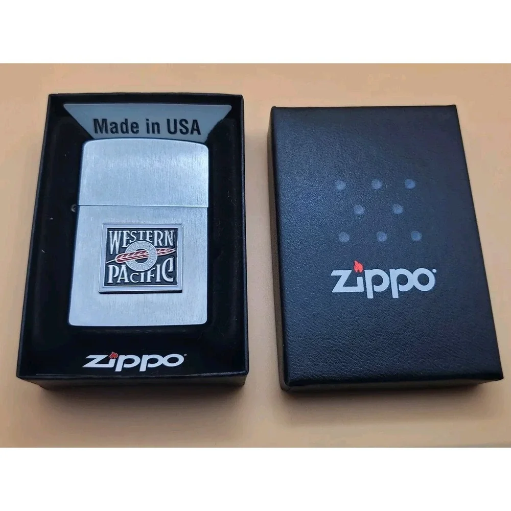 Zippo Lighter With A Western Pacific R/R Medallion Silver And Black 2012 - Picture 3 of 5
